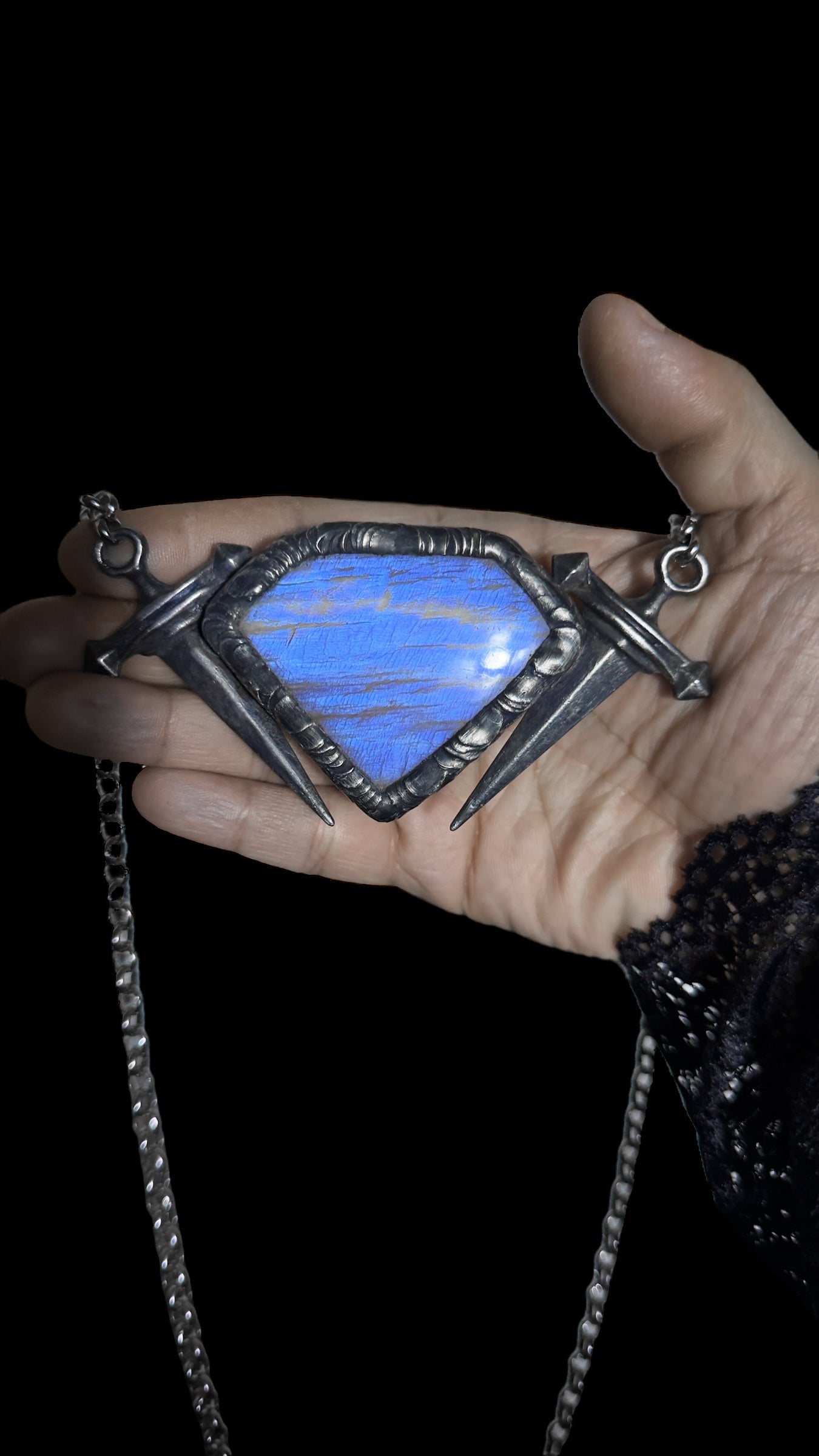 Bellona | Rainbow Moonstone Necklace