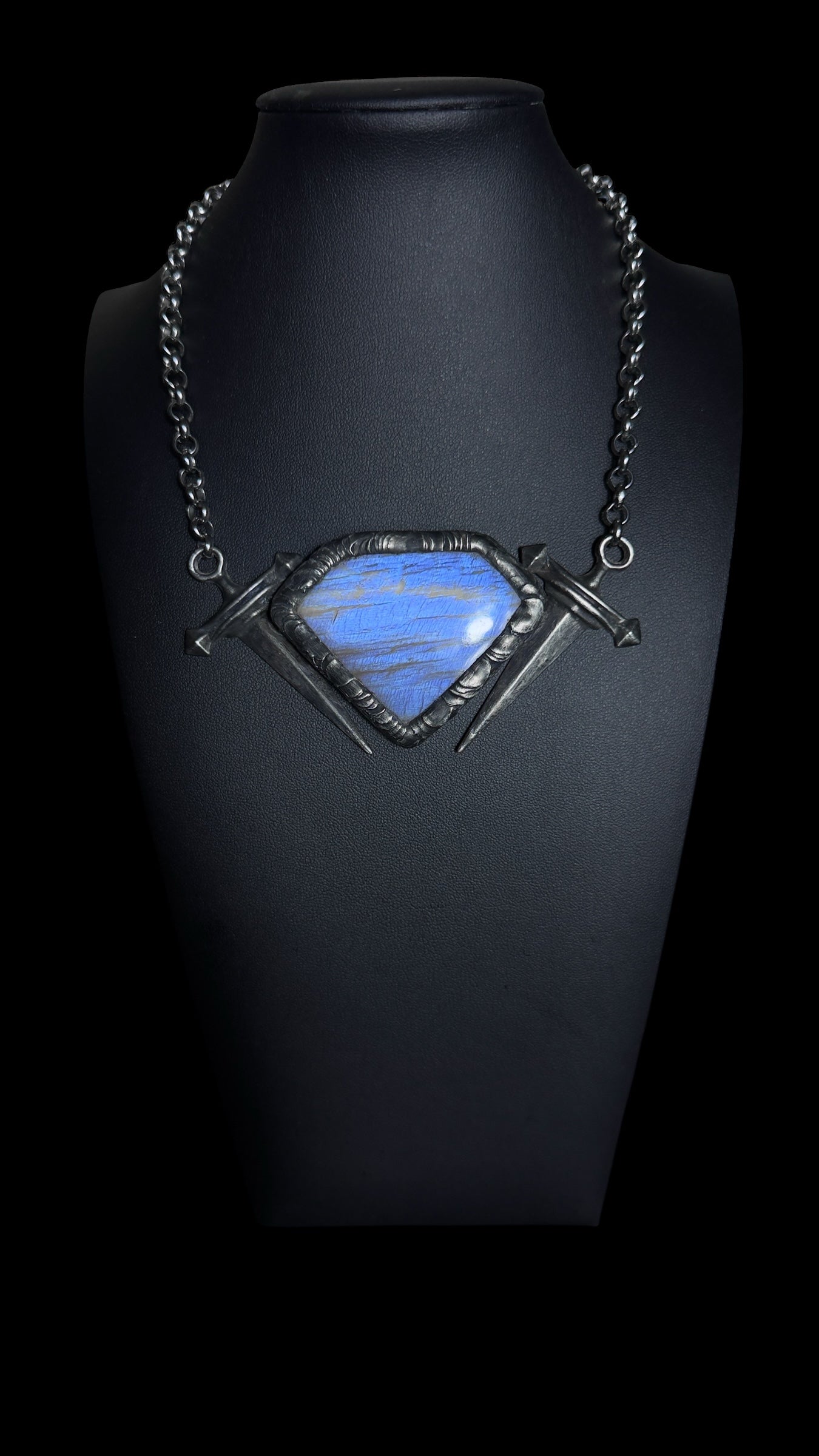 Bellona | Rainbow Moonstone Necklace