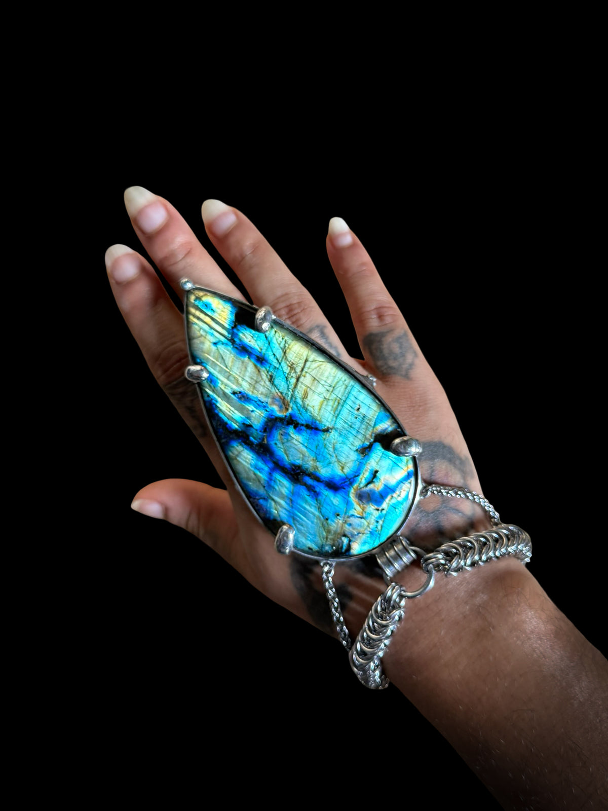 KOMOREBI | Labradorite Hand Harness