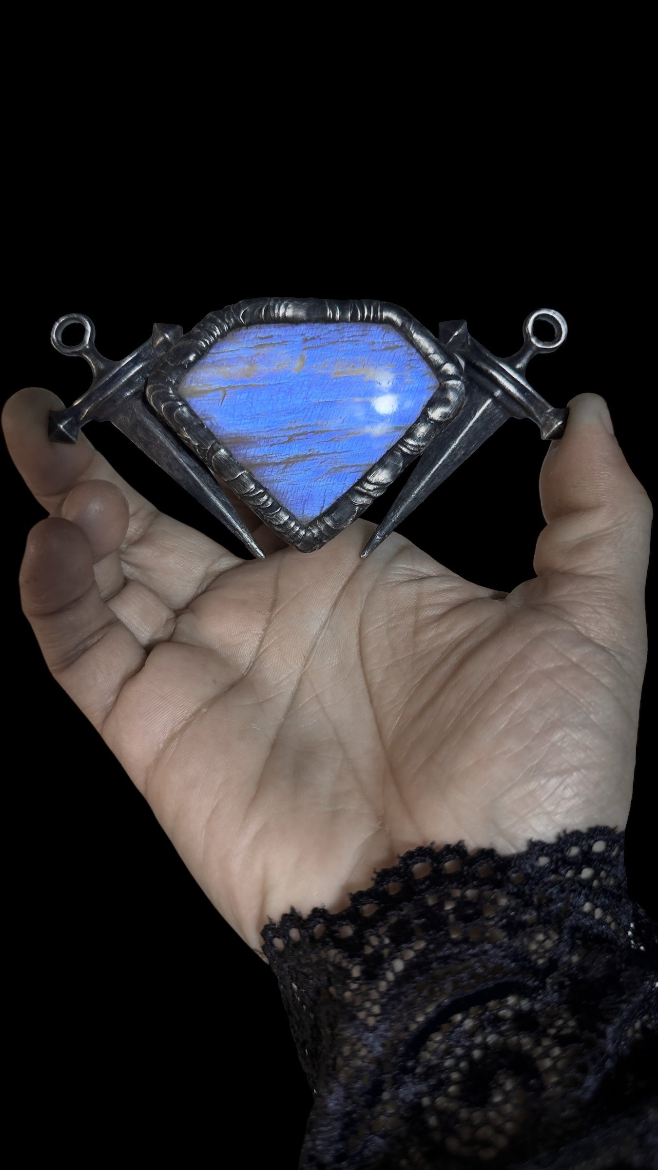 Bellona | Rainbow Moonstone Necklace
