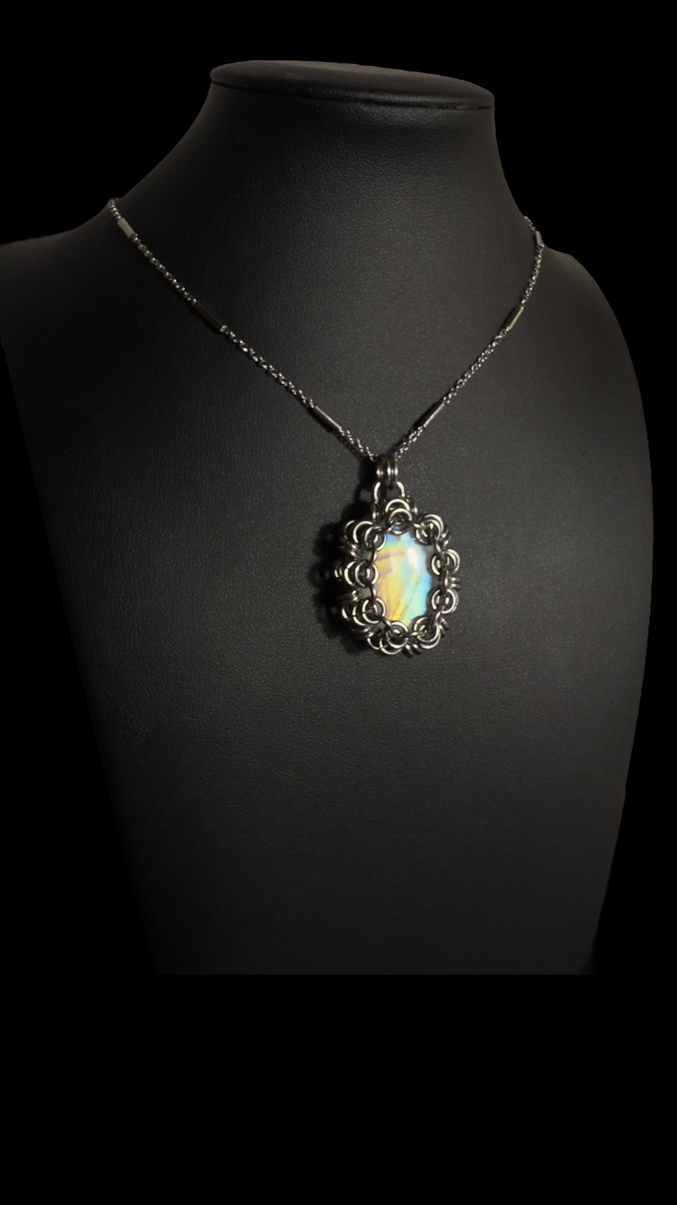 Qamar | Rainbow Moonstone Necklace