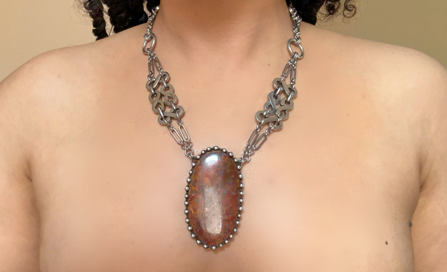 THARENN | Hungarian Agate Necklace