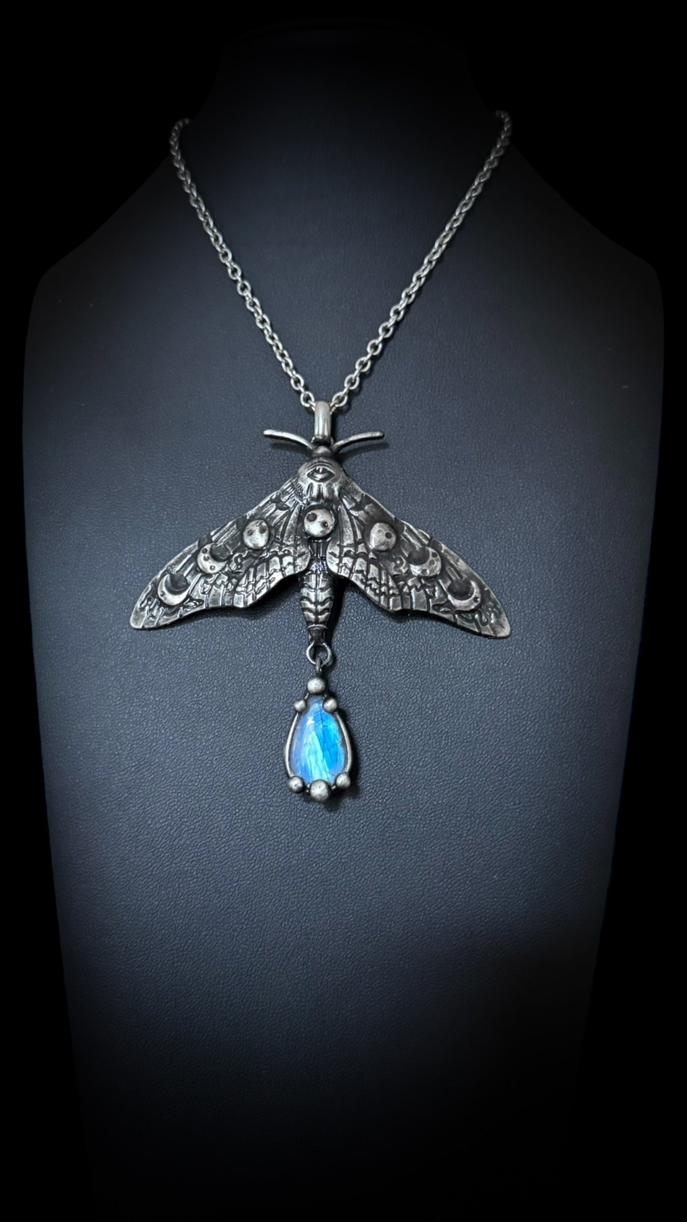 Ibu | Rainbow Moonstone Necklace