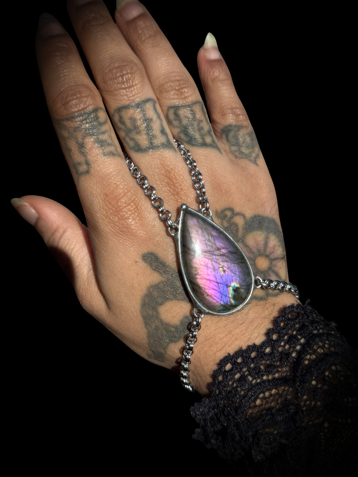 ALTIERA | Labradorite Hand Harness