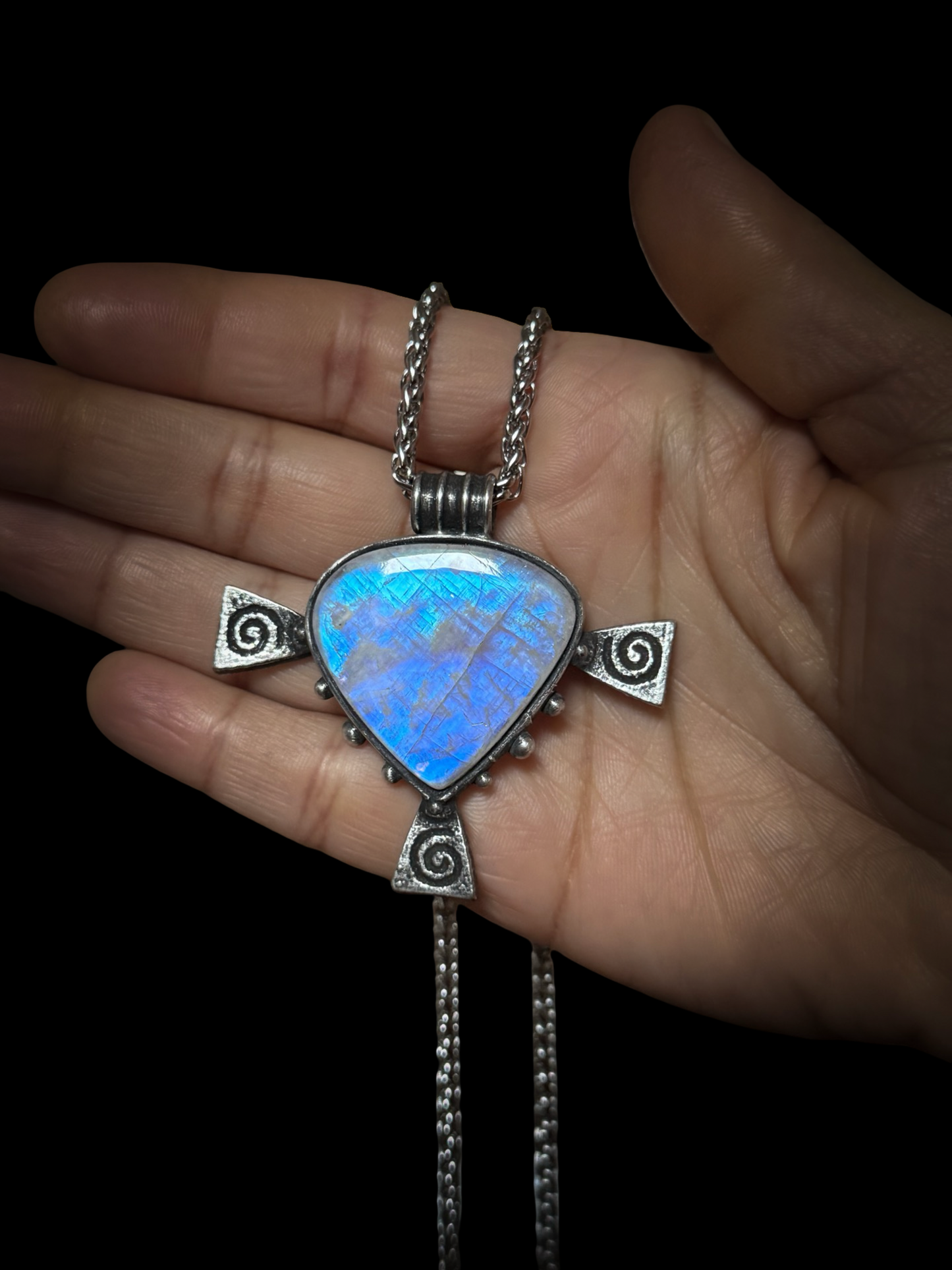 EVOLUTE | Rainbow Moonstone Necklace