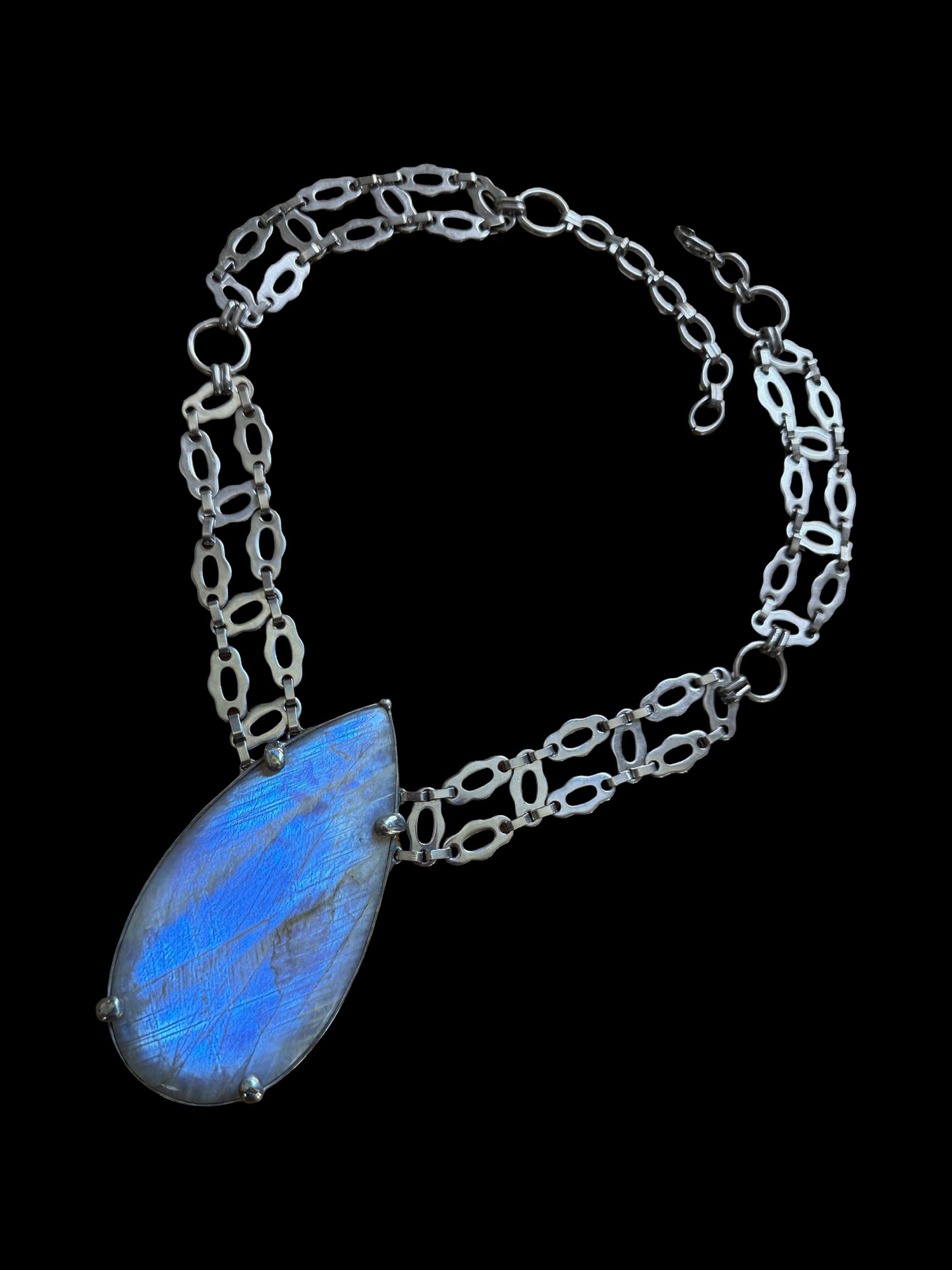 UTSUROI | Rainbow Moonstone Choker