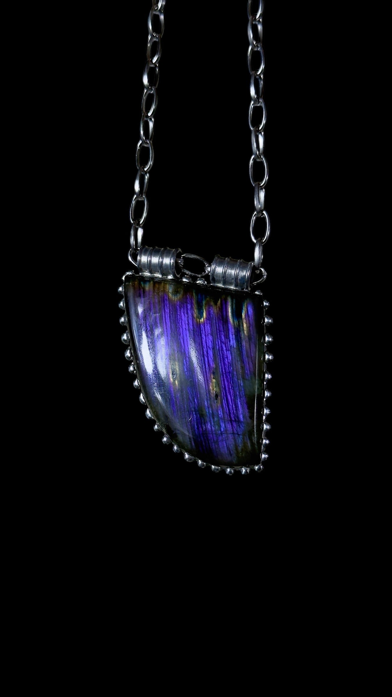Pradnaya | Labradorite Necklace