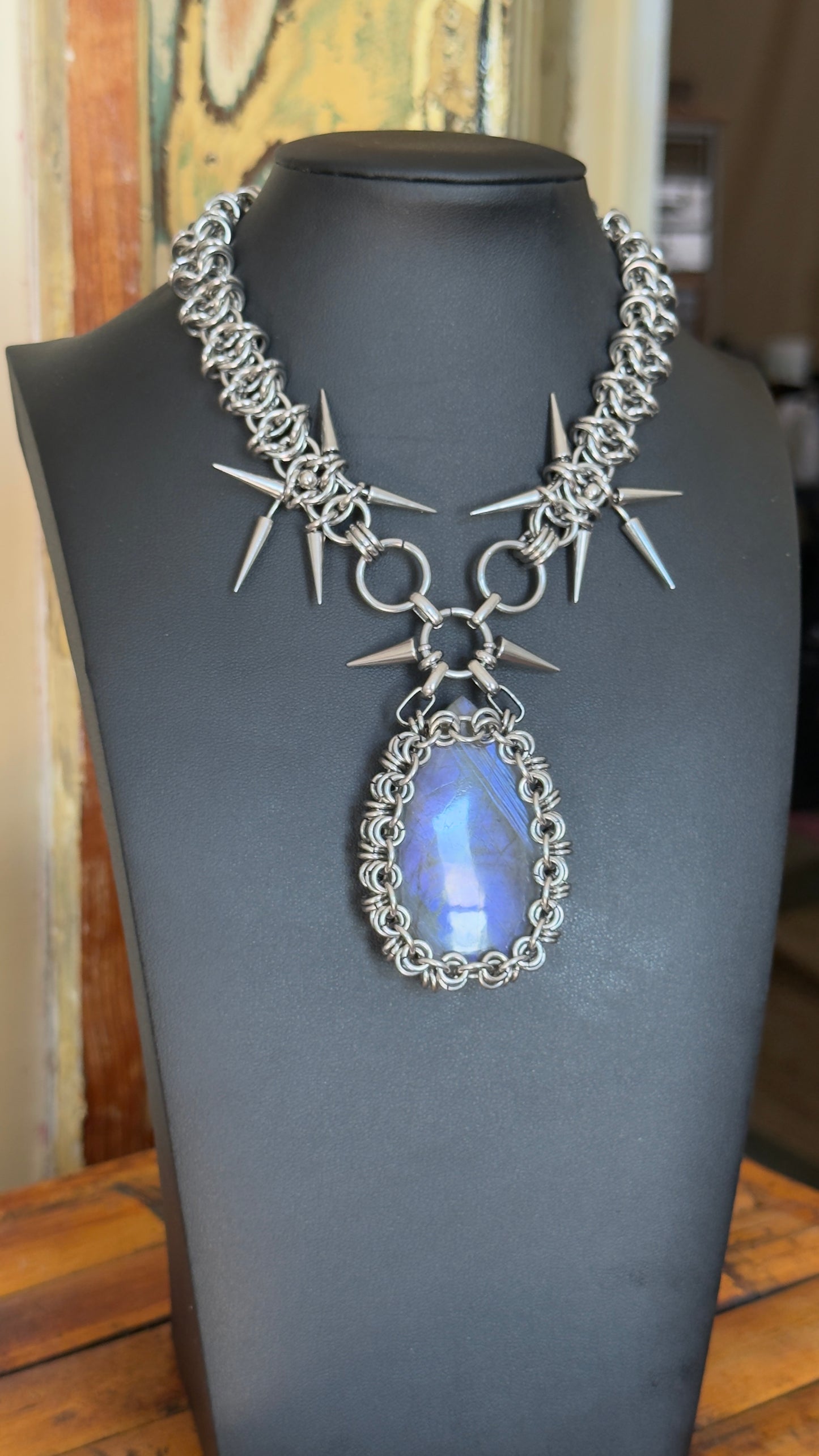 Selena | Chainmaille Labradorite Necklace