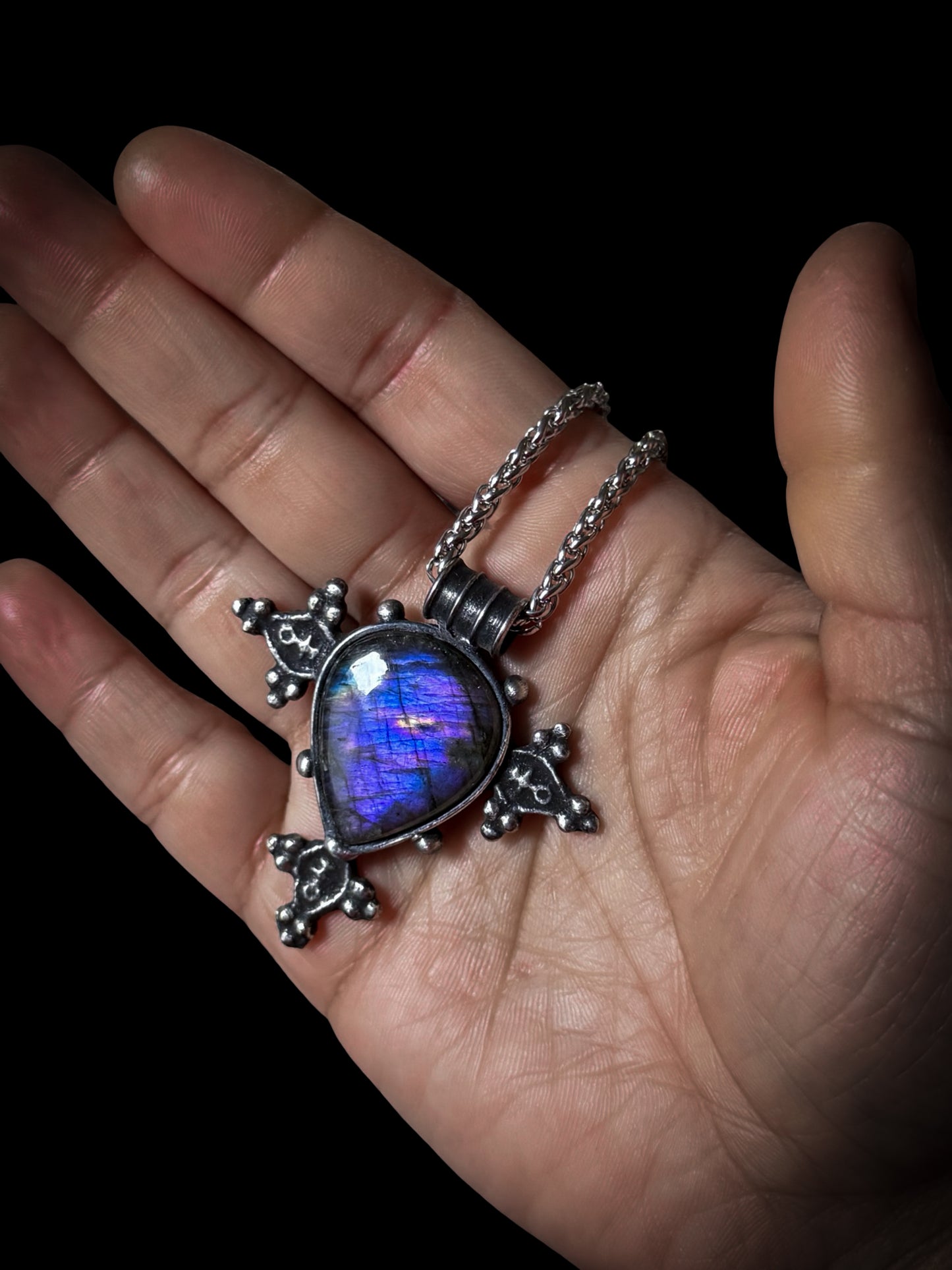 LIMEN NOCTIS | Labradorite Necklace