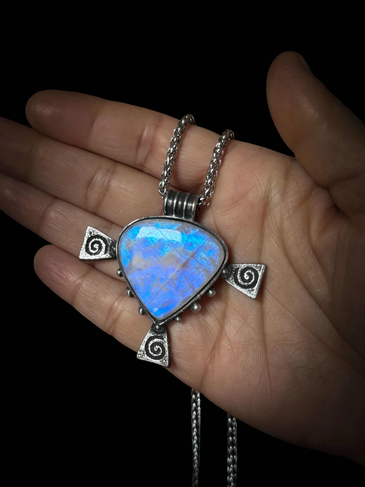 EVOLUTE | Rainbow Moonstone Necklace
