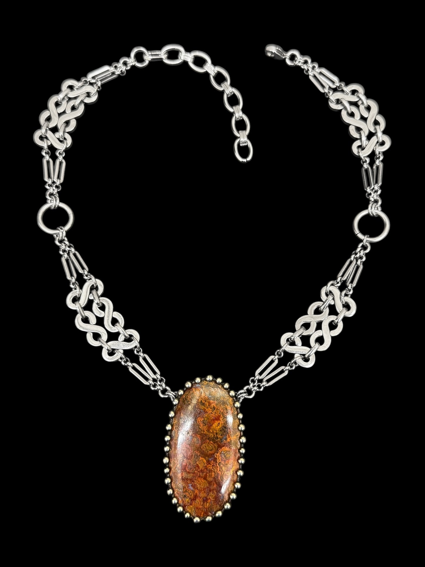 THARENN | Hungarian Agate Necklace