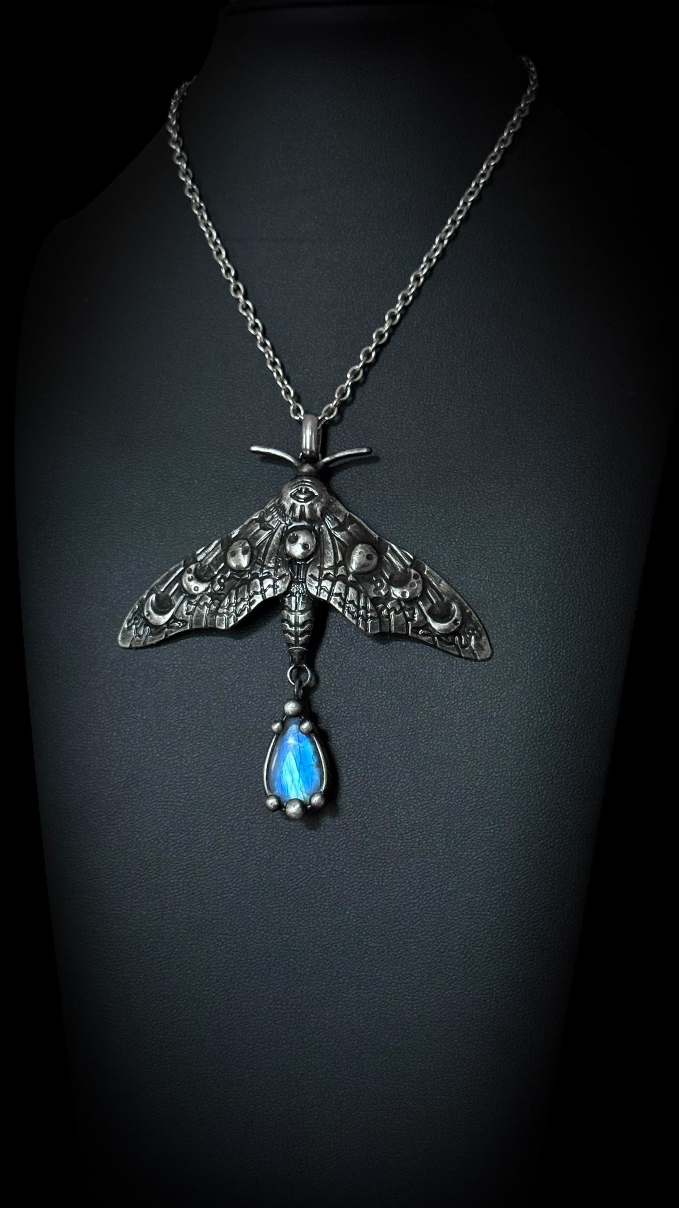 Ibu | Rainbow Moonstone Necklace