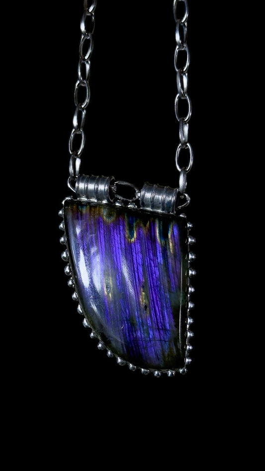 Pradnaya | Labradorite Necklace