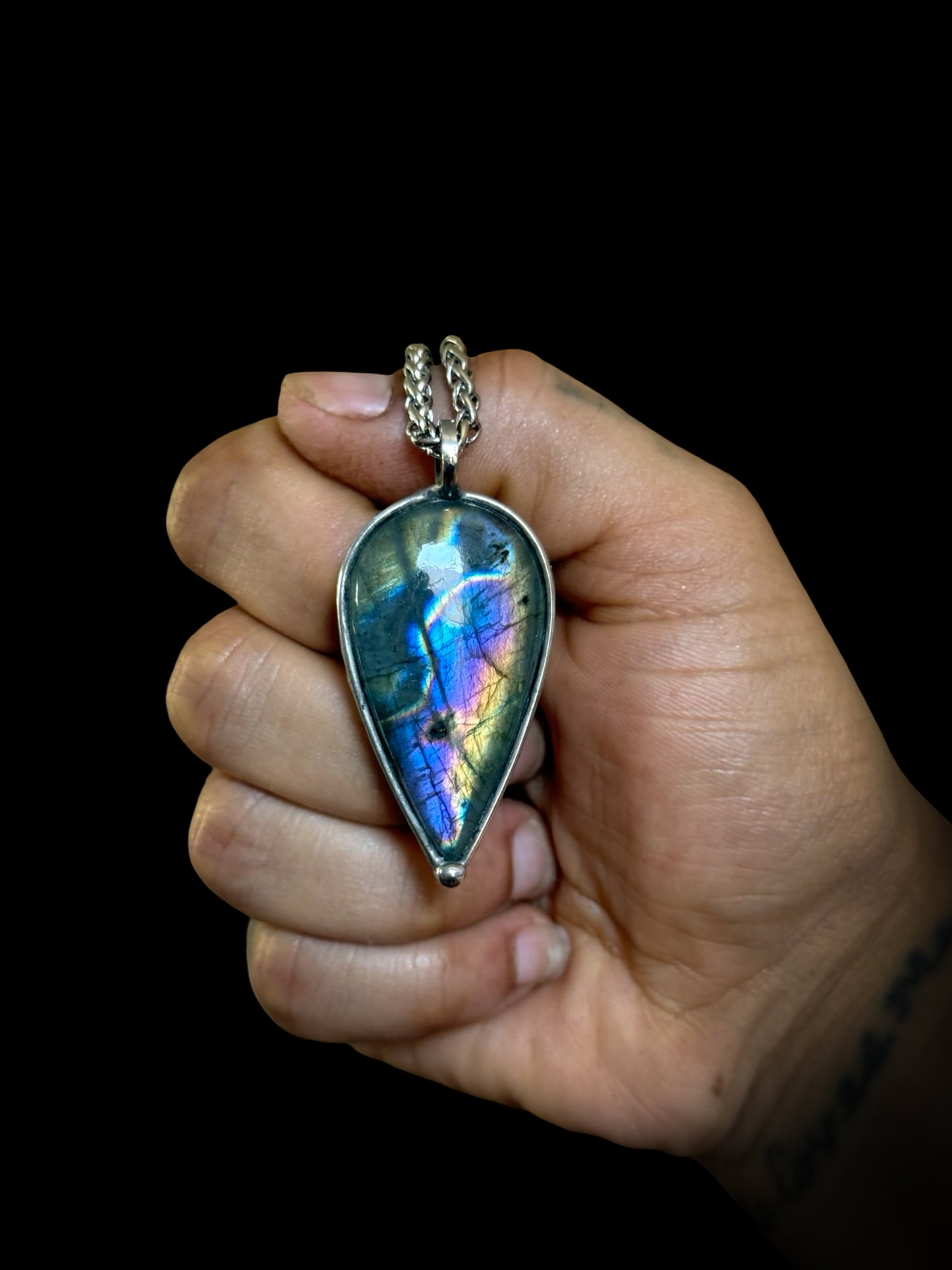 SANDHYĀ | Labradorite Necklace
