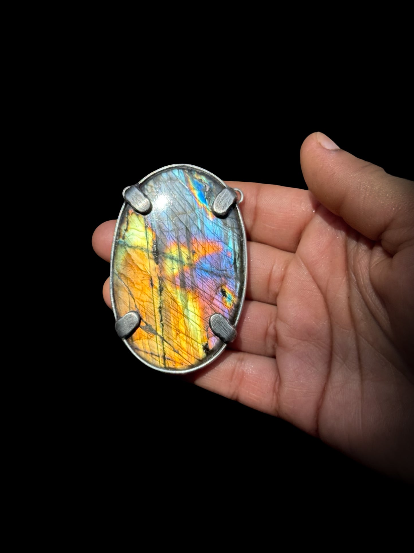 UṢAS | Labradorite Necklace