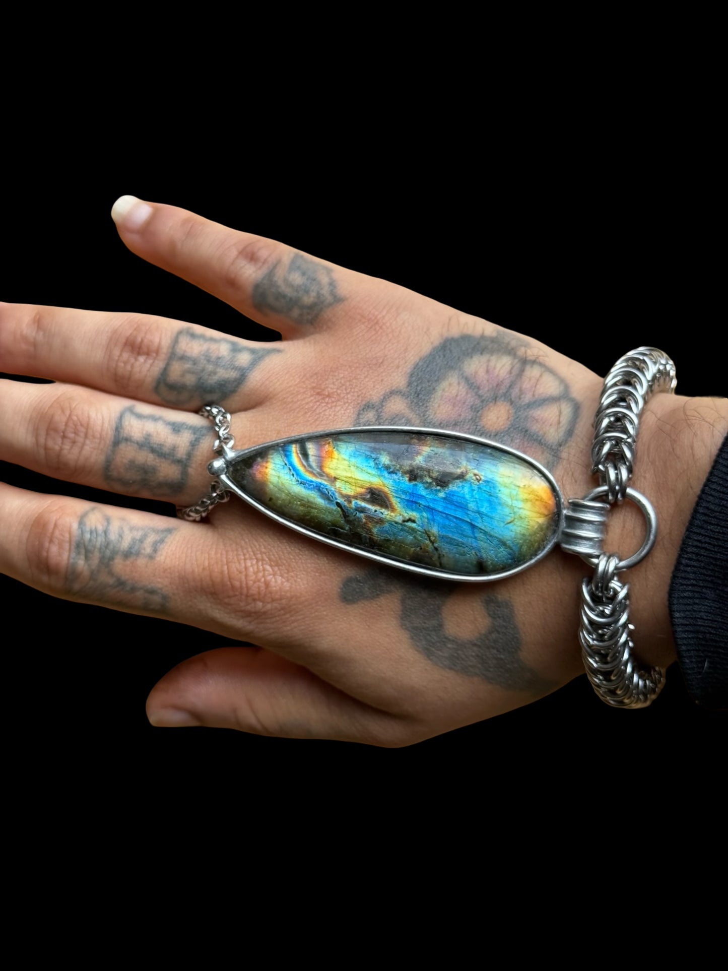 LAYUNG | Labradorite Hand Harness