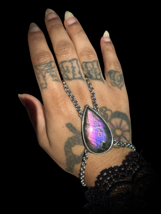 ALTIERA | Labradorite Hand Harness