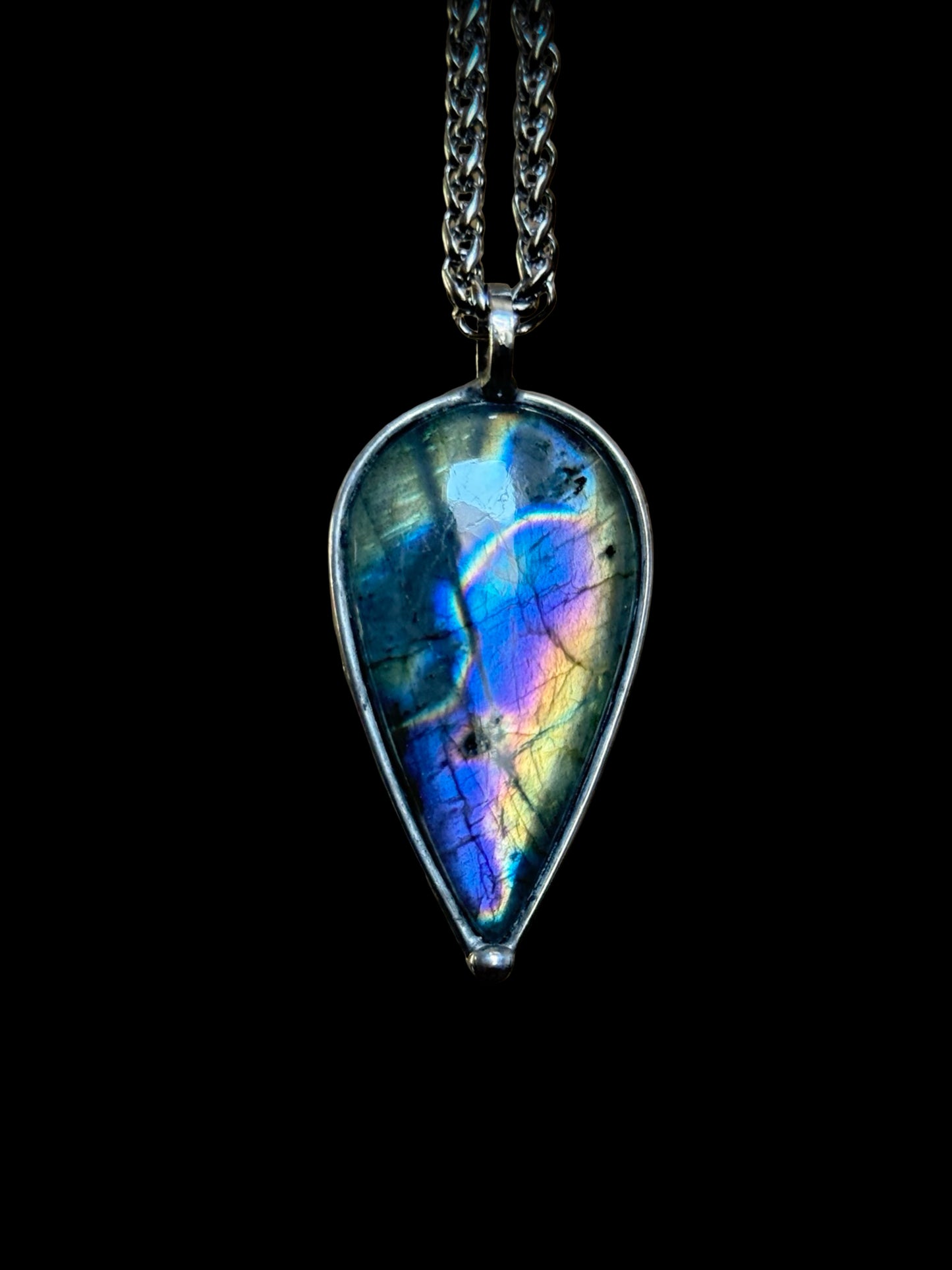 SANDHYĀ | Labradorite Necklace