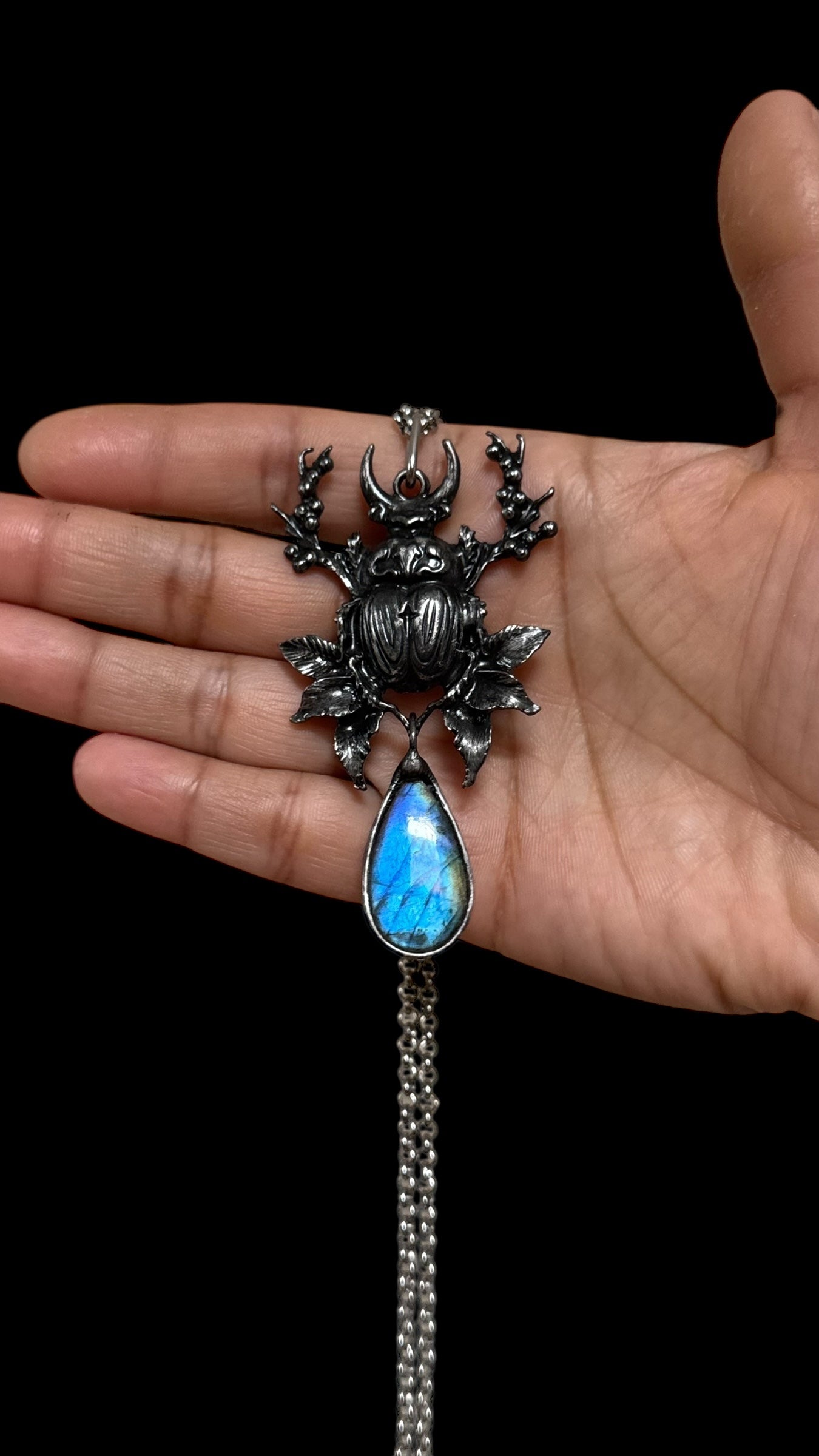 Aro | Labradorite Necklace