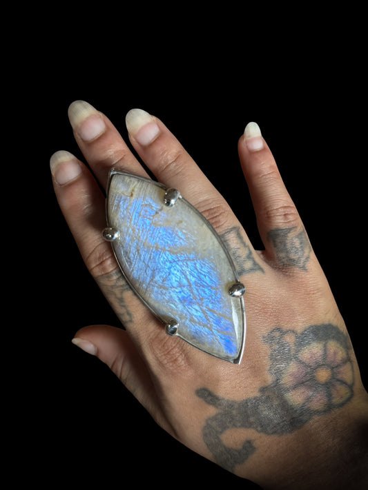 ĪKṢĀ | Rainbow Moonstone Adjustable Ring