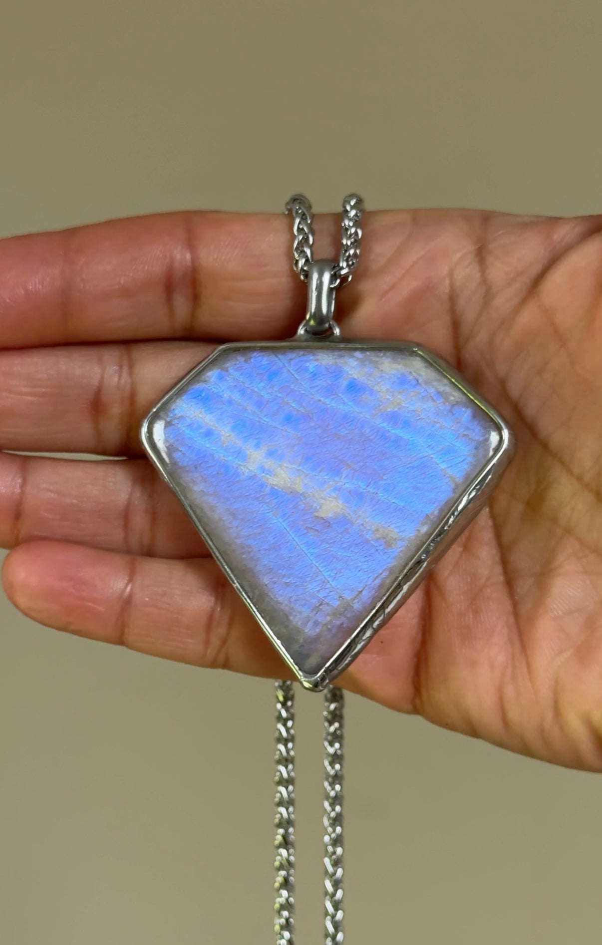 Theofanis| Rainbow Moonstone Necklace