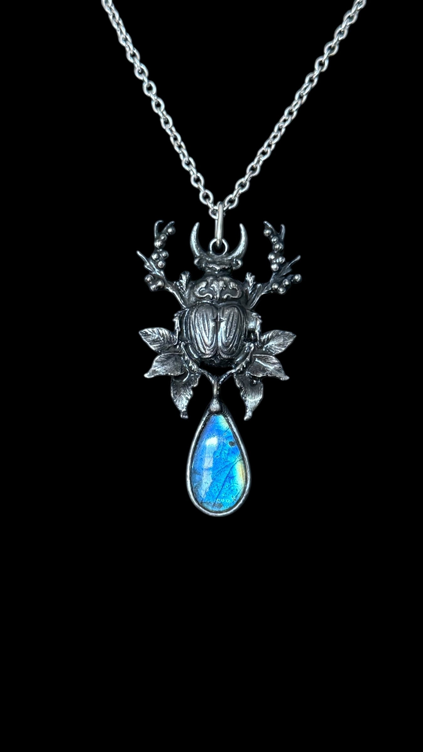 Aro | Labradorite Necklace