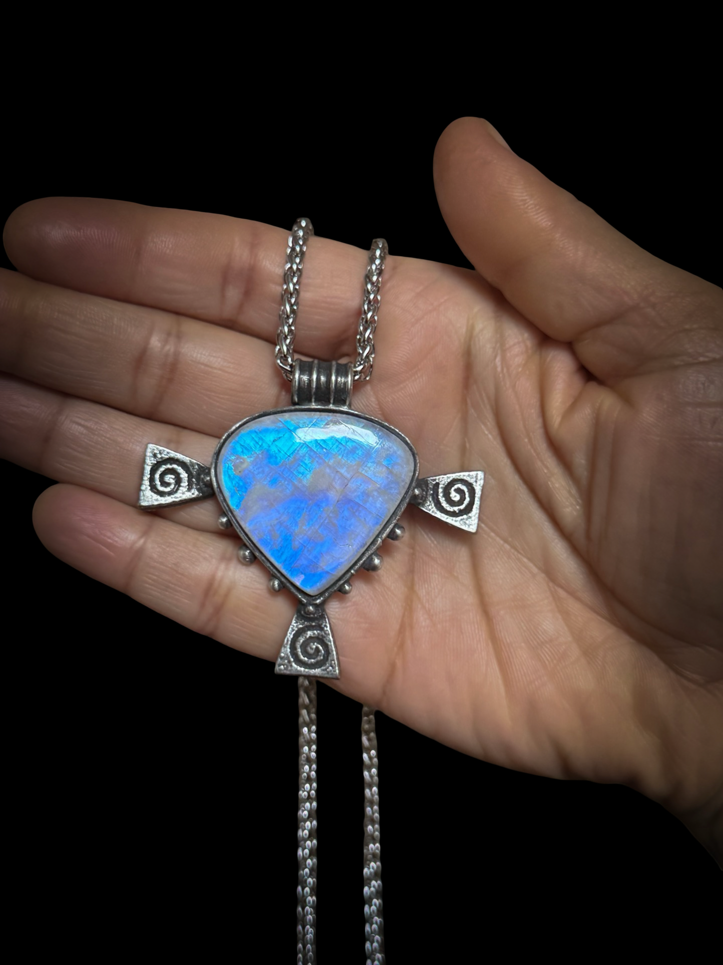 EVOLUTE | Rainbow Moonstone Necklace