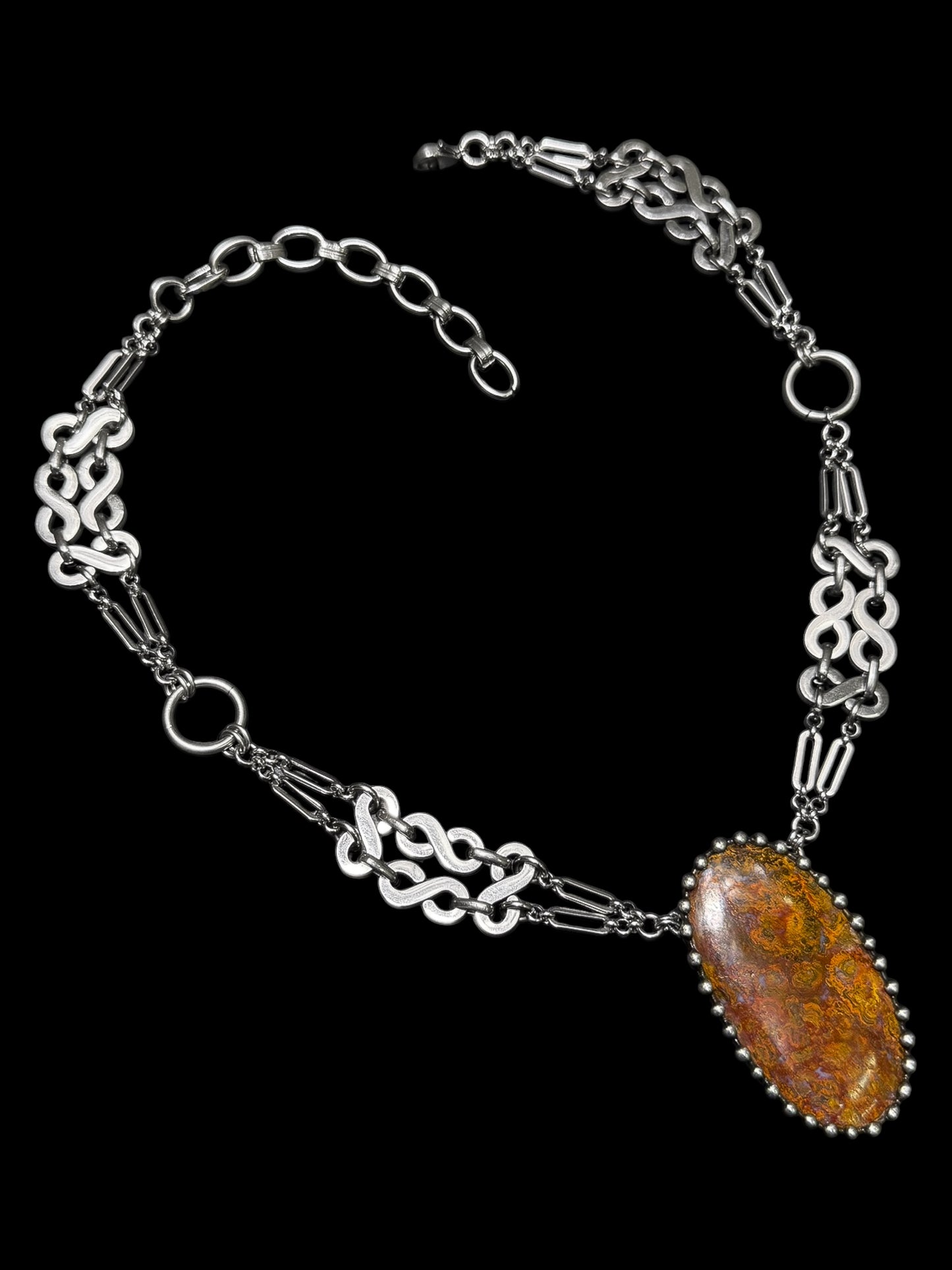 THARENN | Hungarian Agate Necklace