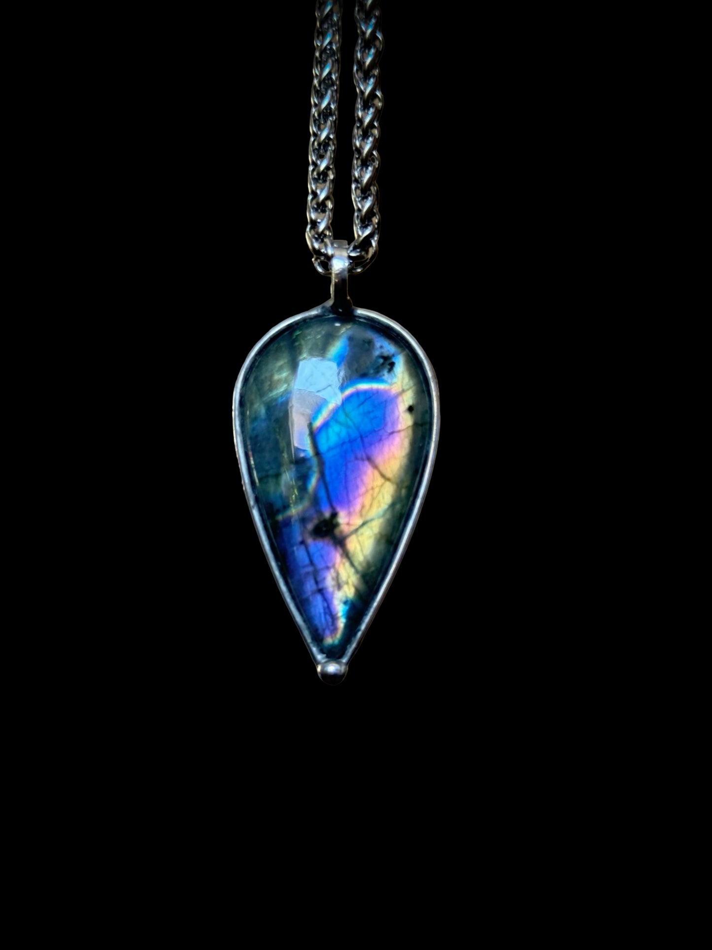 SANDHYĀ | Labradorite Necklace