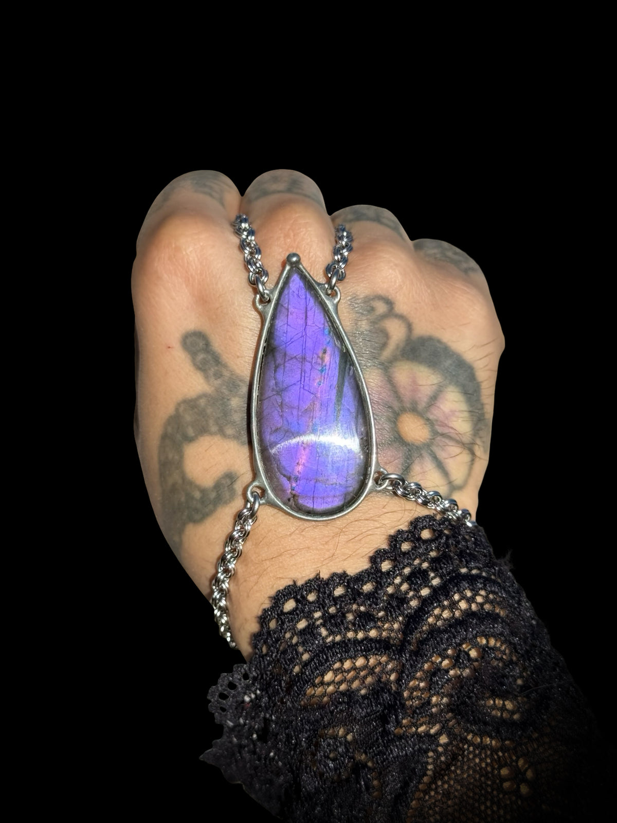 SHION | Labradorite Hand Harness