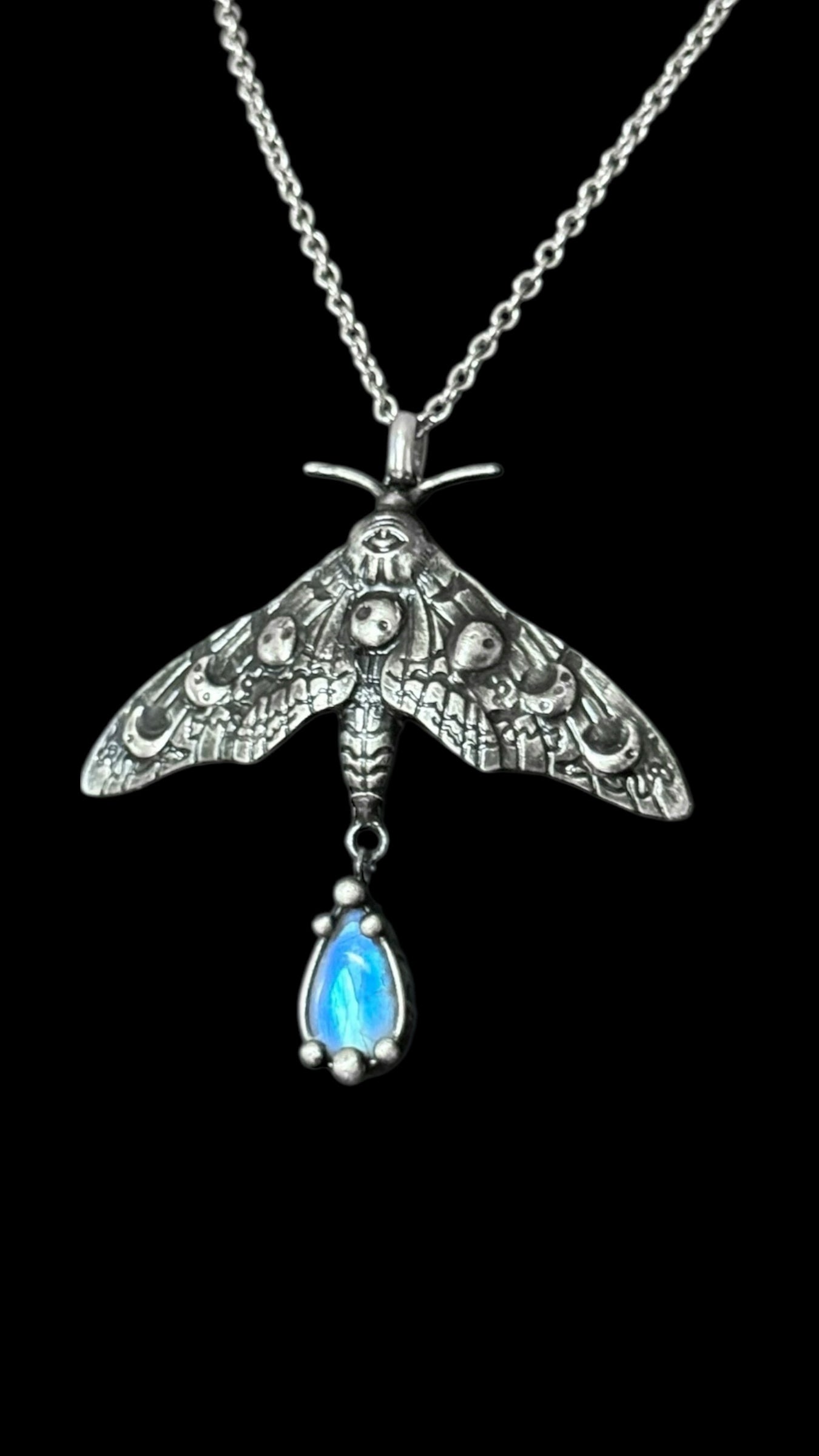 Ibu | Rainbow Moonstone Necklace