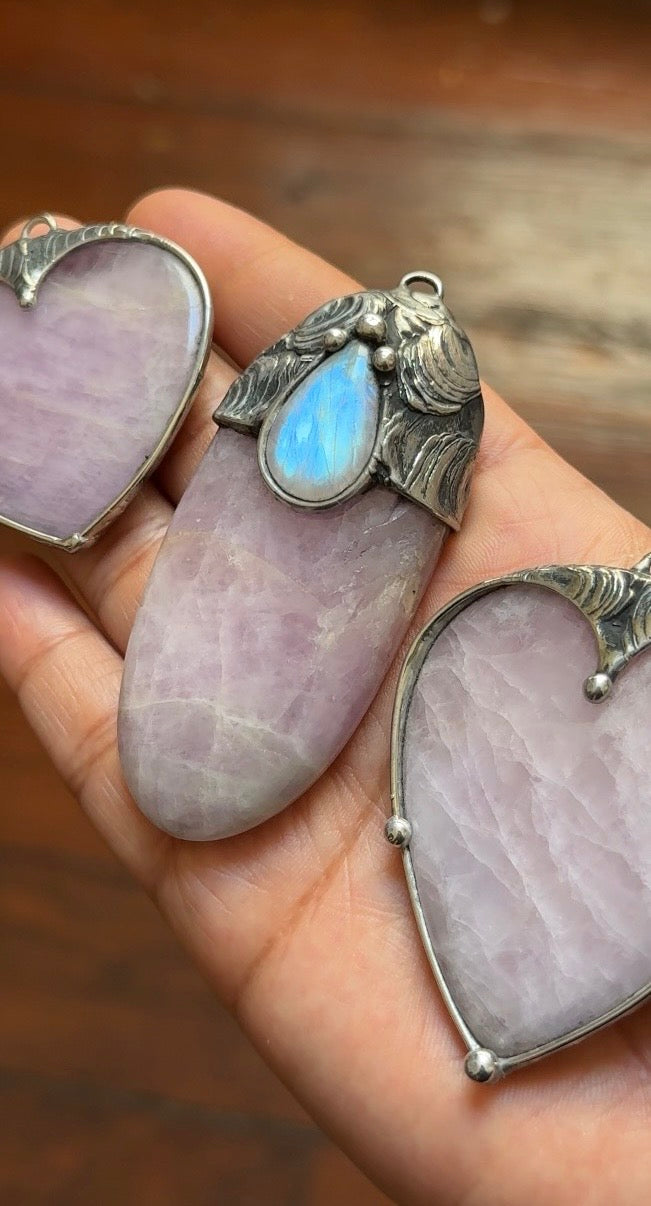 Mai | Rainbow Moonstone and Kunzite Necklace