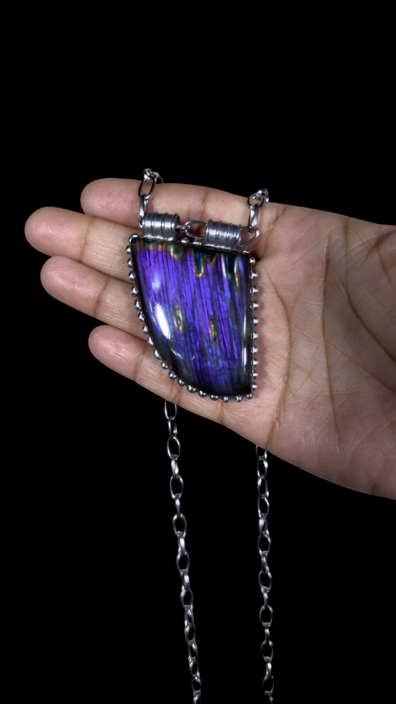 Pradnaya | Labradorite Necklace