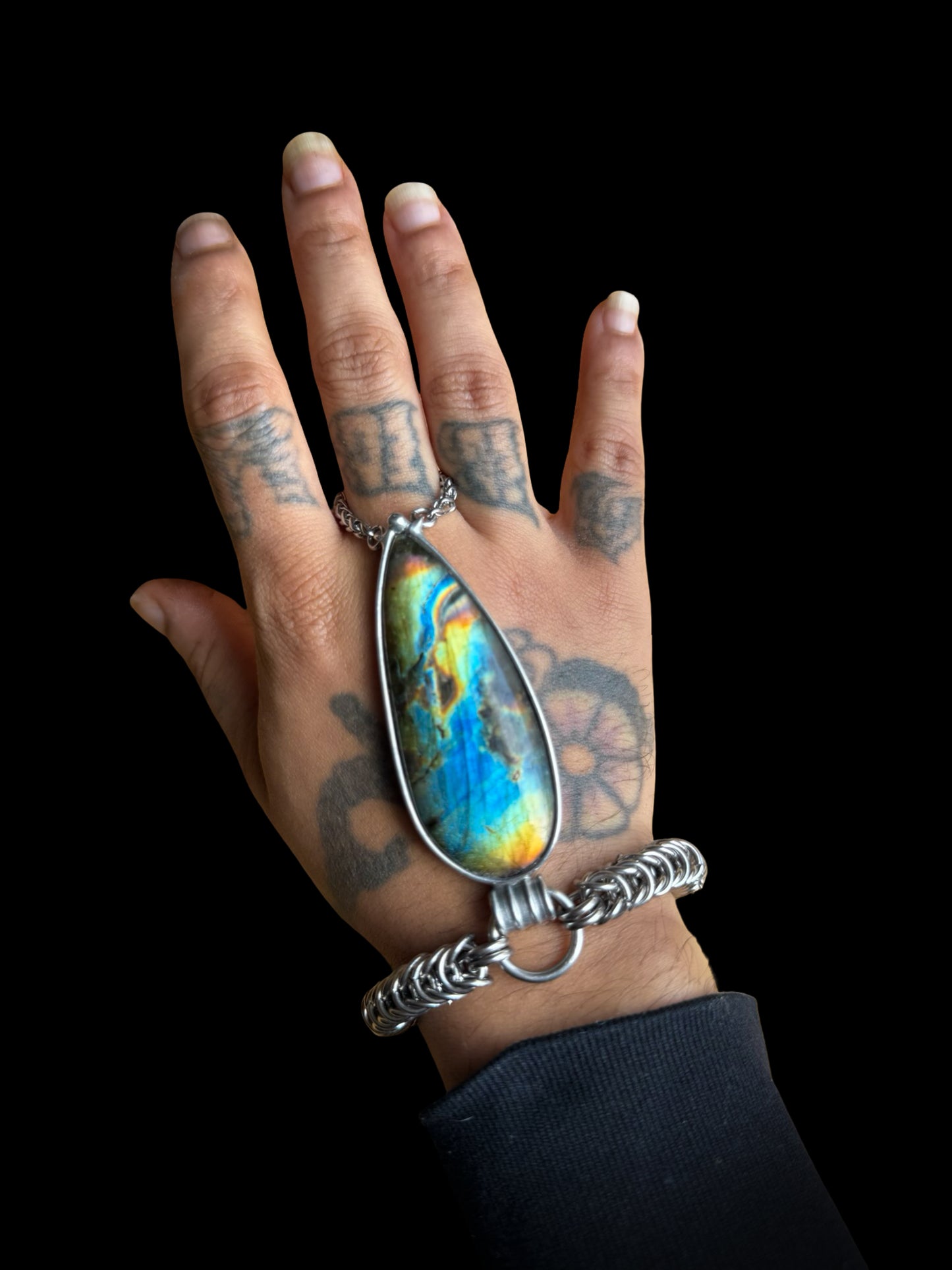 LAYUNG | Labradorite Hand Harness