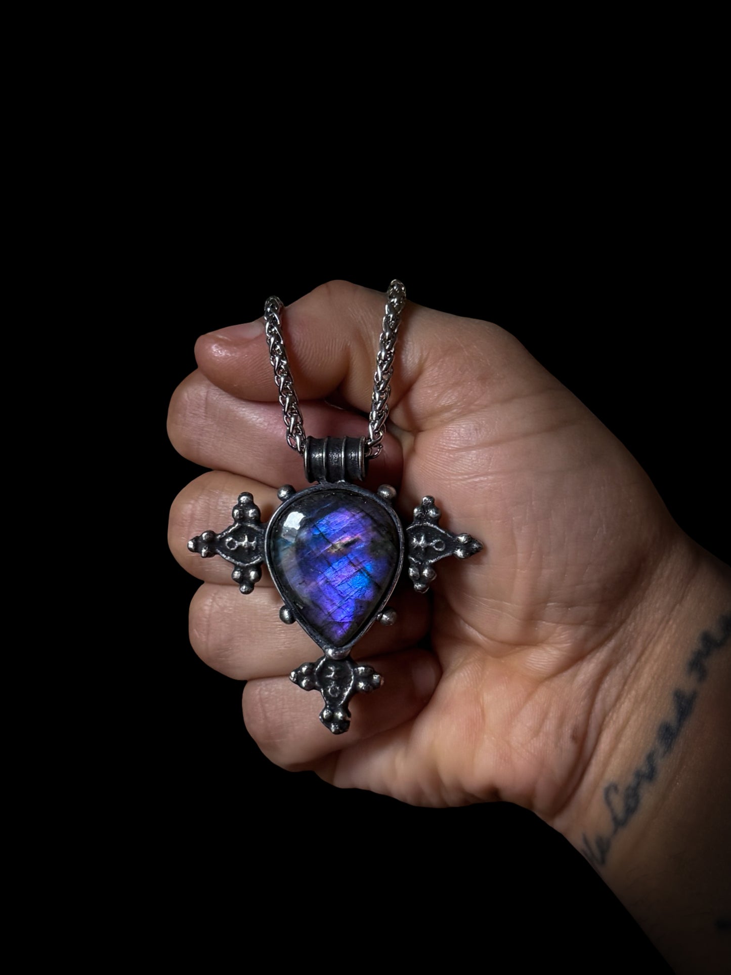 LIMEN NOCTIS | Labradorite Necklace