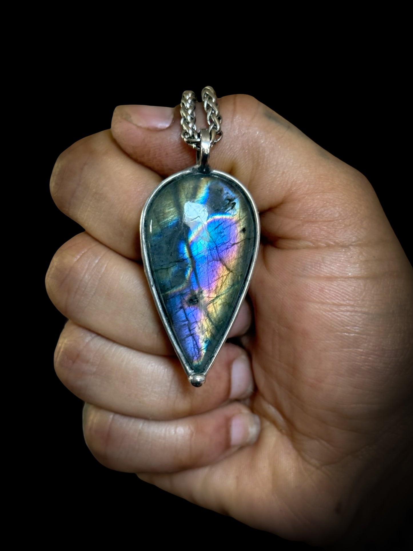 SANDHYĀ | Labradorite Necklace