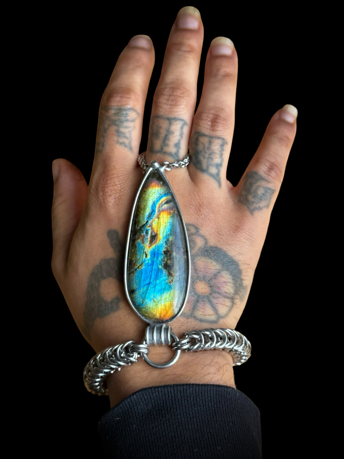LAYUNG | Labradorite Hand Harness