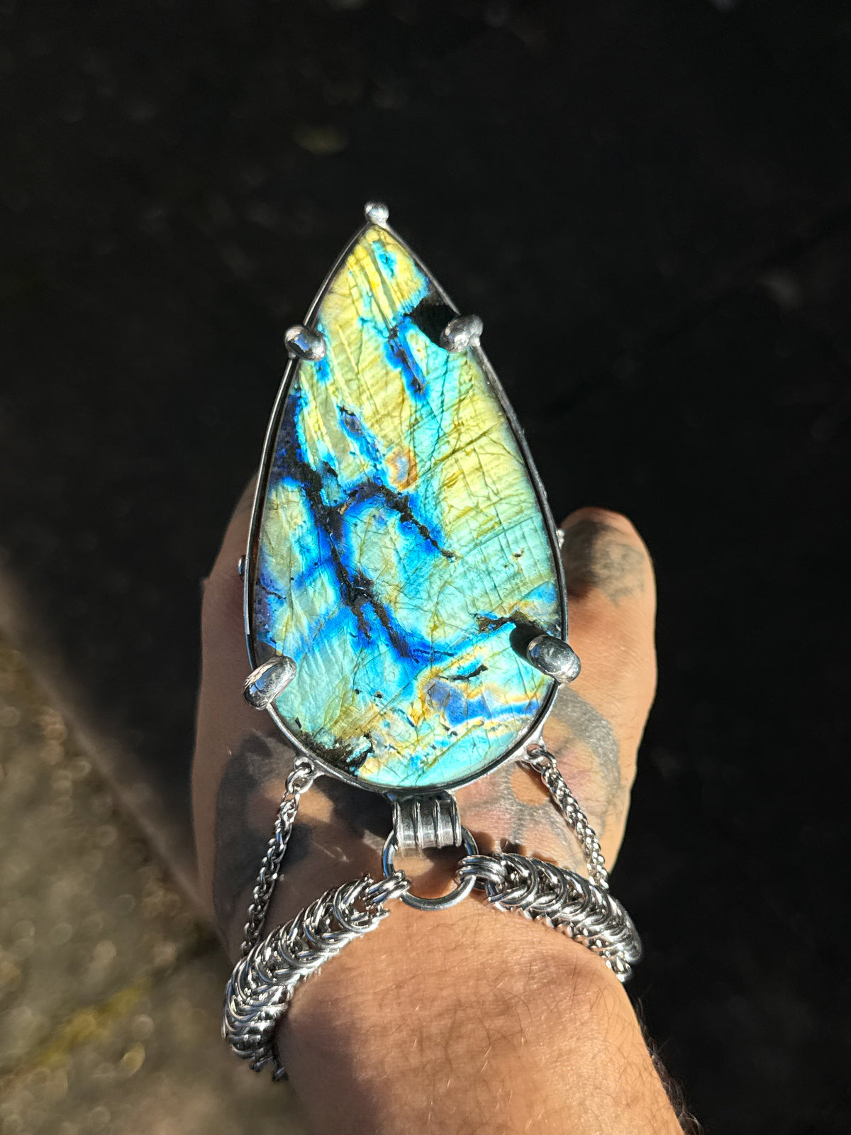 KOMOREBI | Labradorite Hand Harness