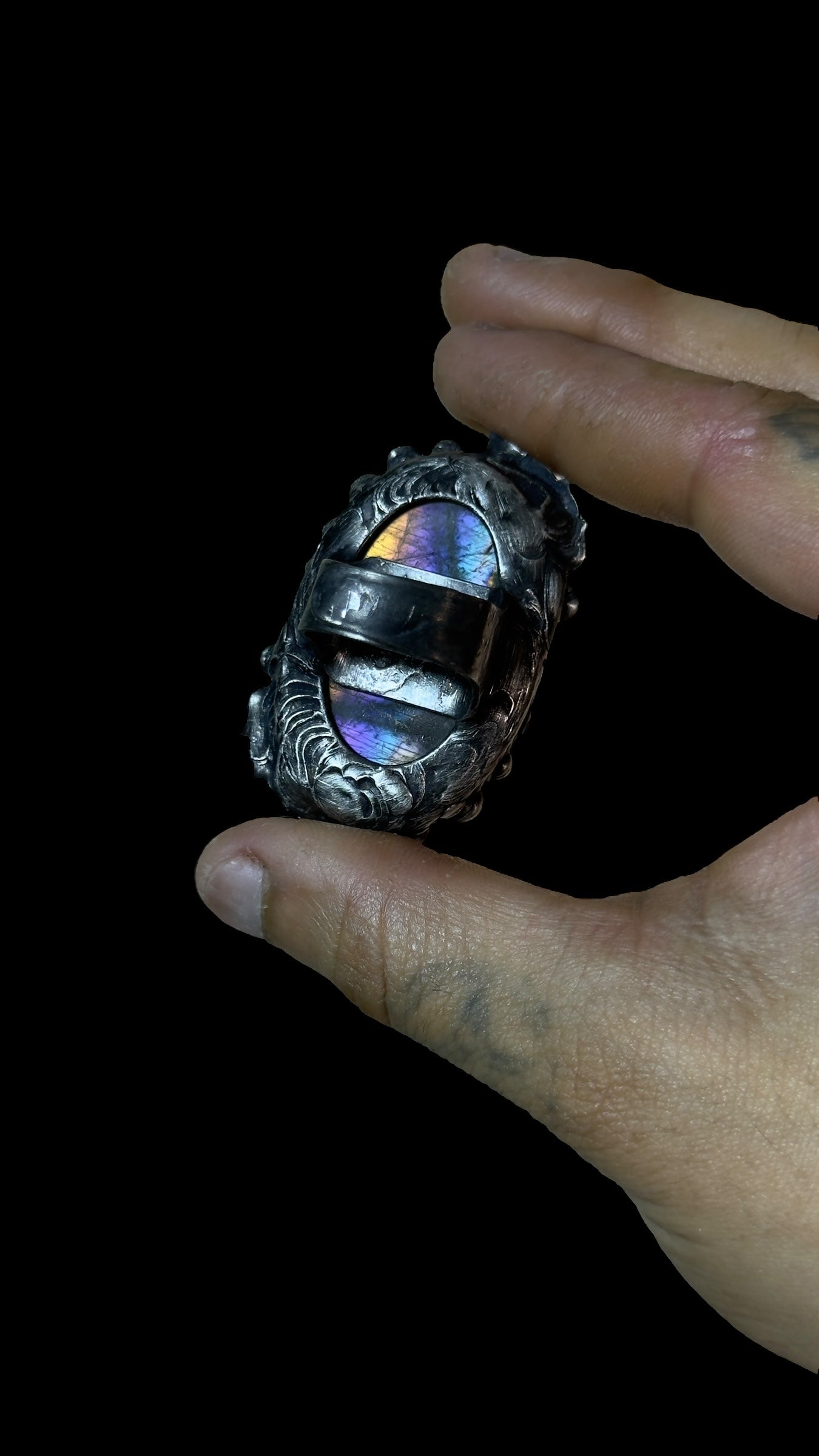 Amitola | Adjustable Labradorite Ring