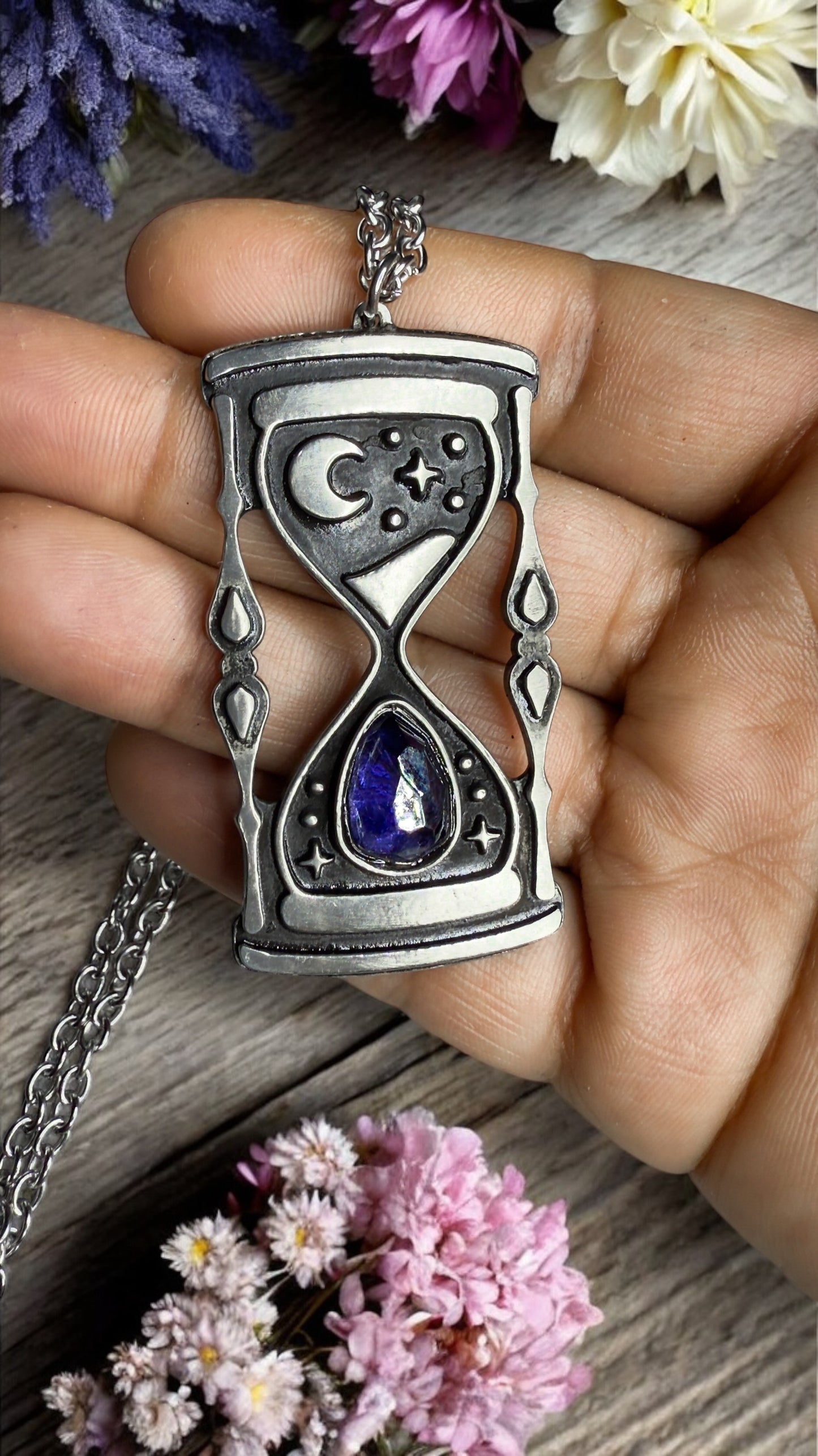 Hourglass | Tanzanite Necklace