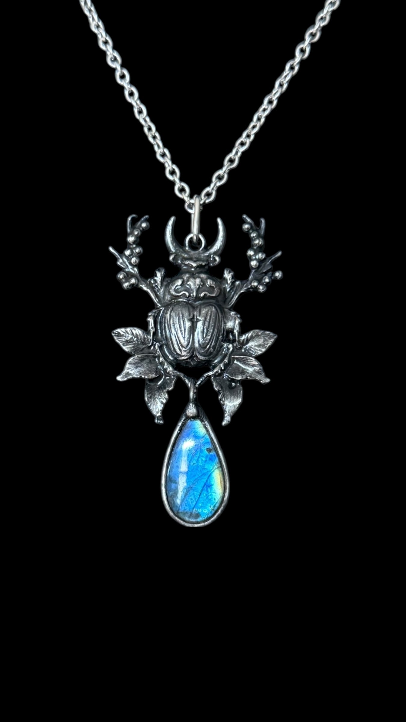 Aro | Labradorite Necklace