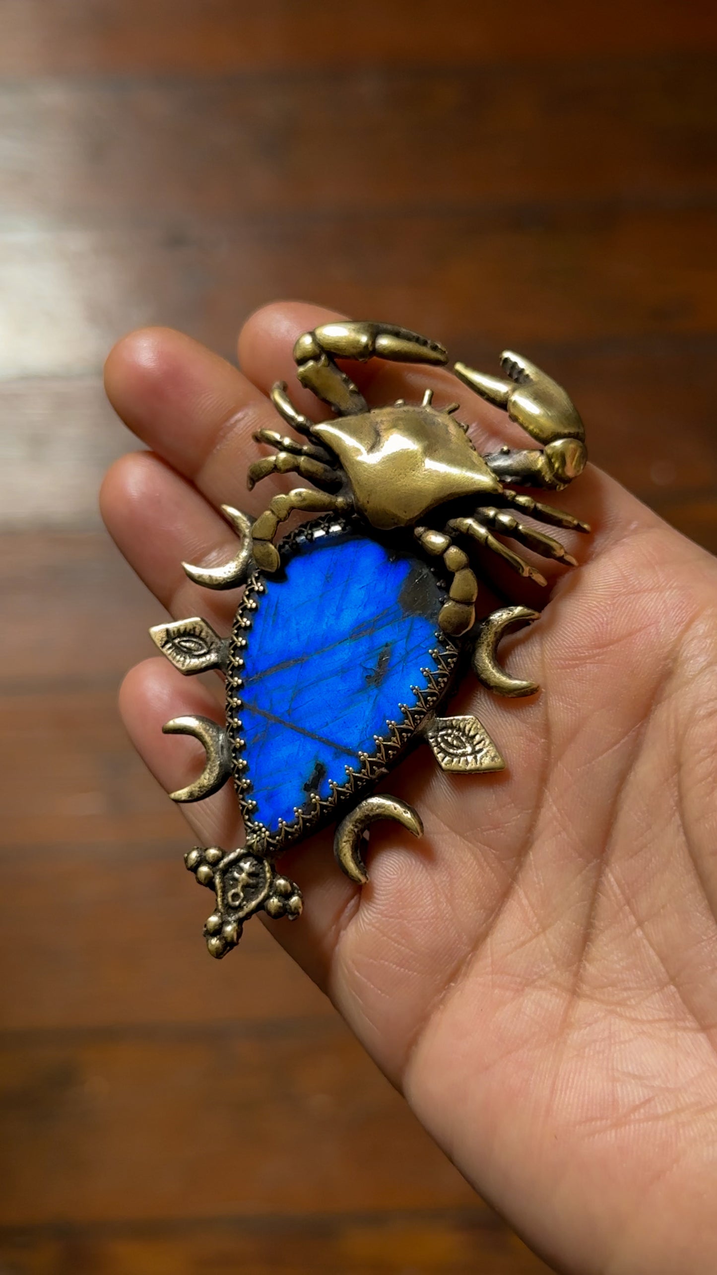 THE MOON GATE | Labradorite Necklace