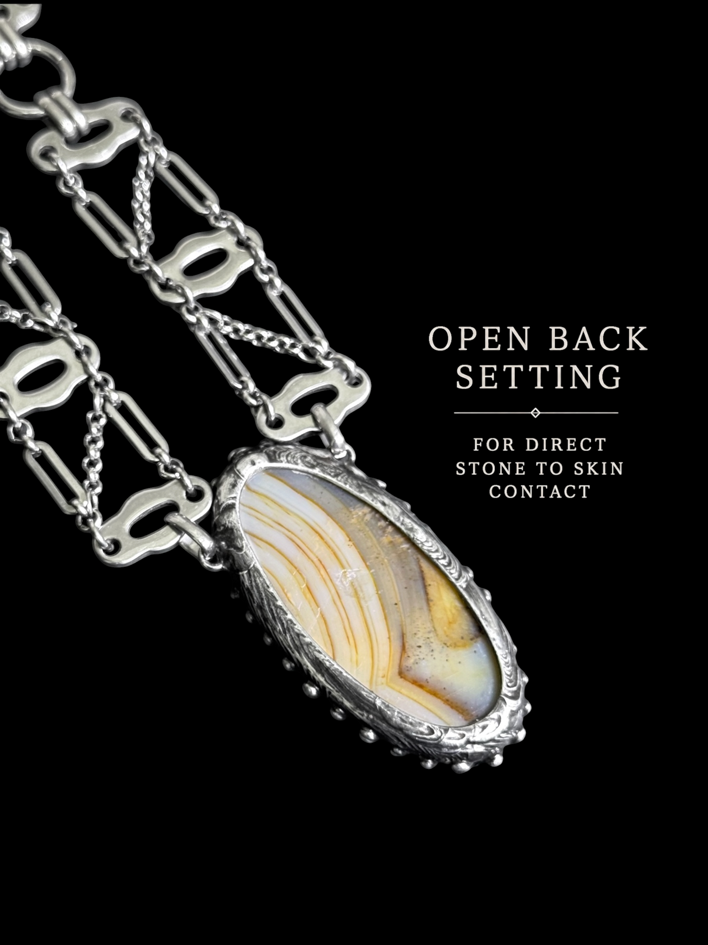 TAREVA | Banded Agate Necklace
