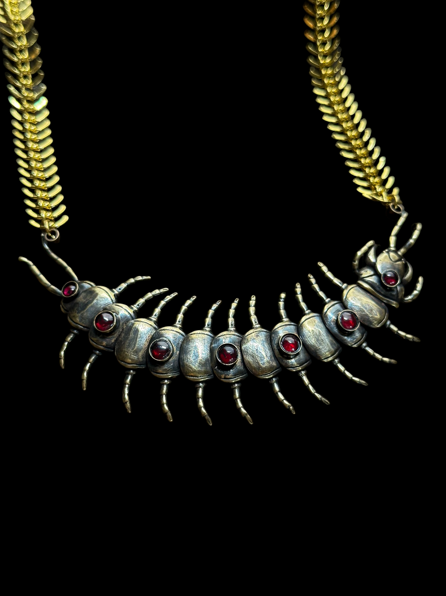 THE RED MAW | Garnet Necklace