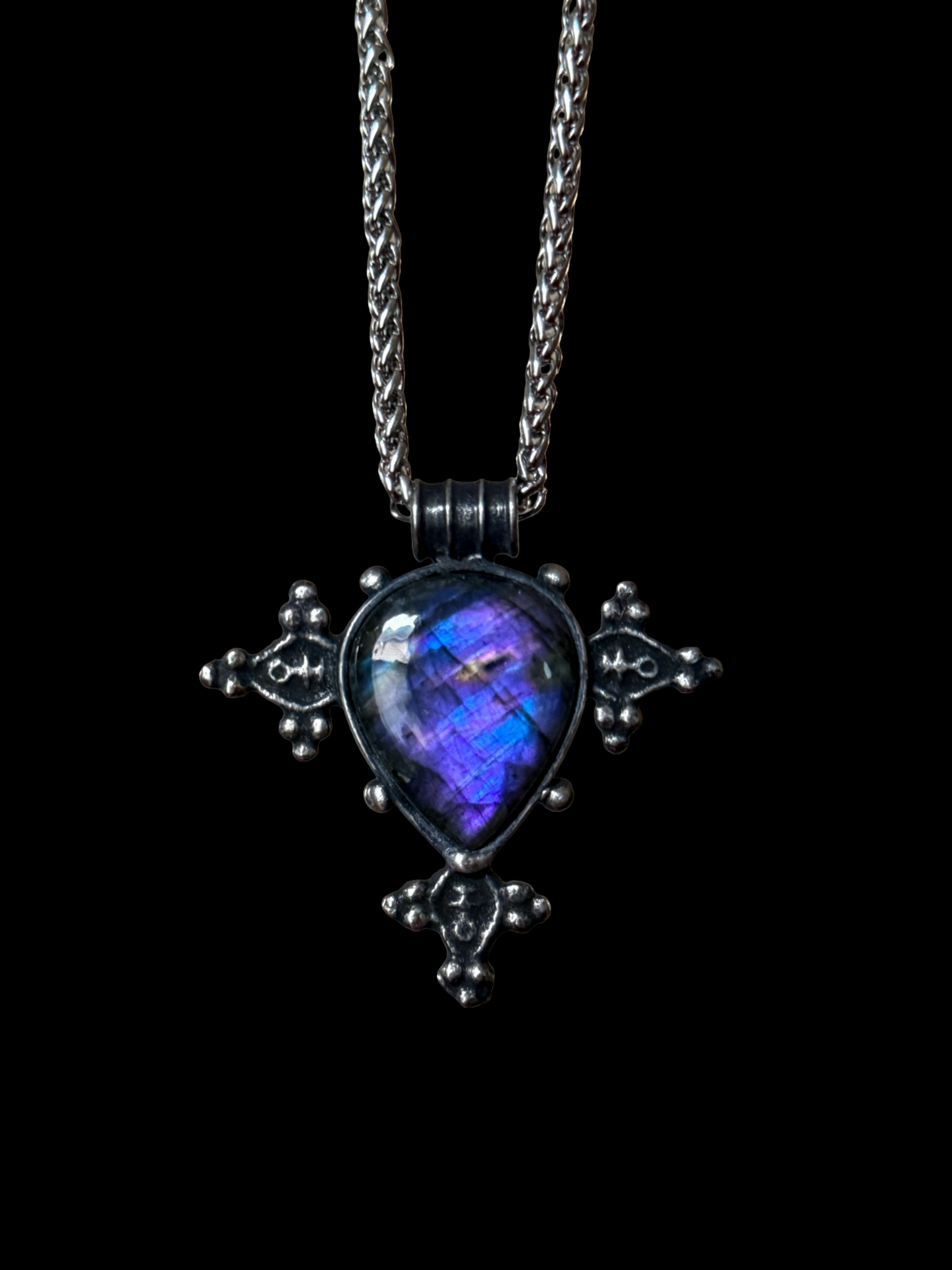 LIMEN NOCTIS | Labradorite Necklace
